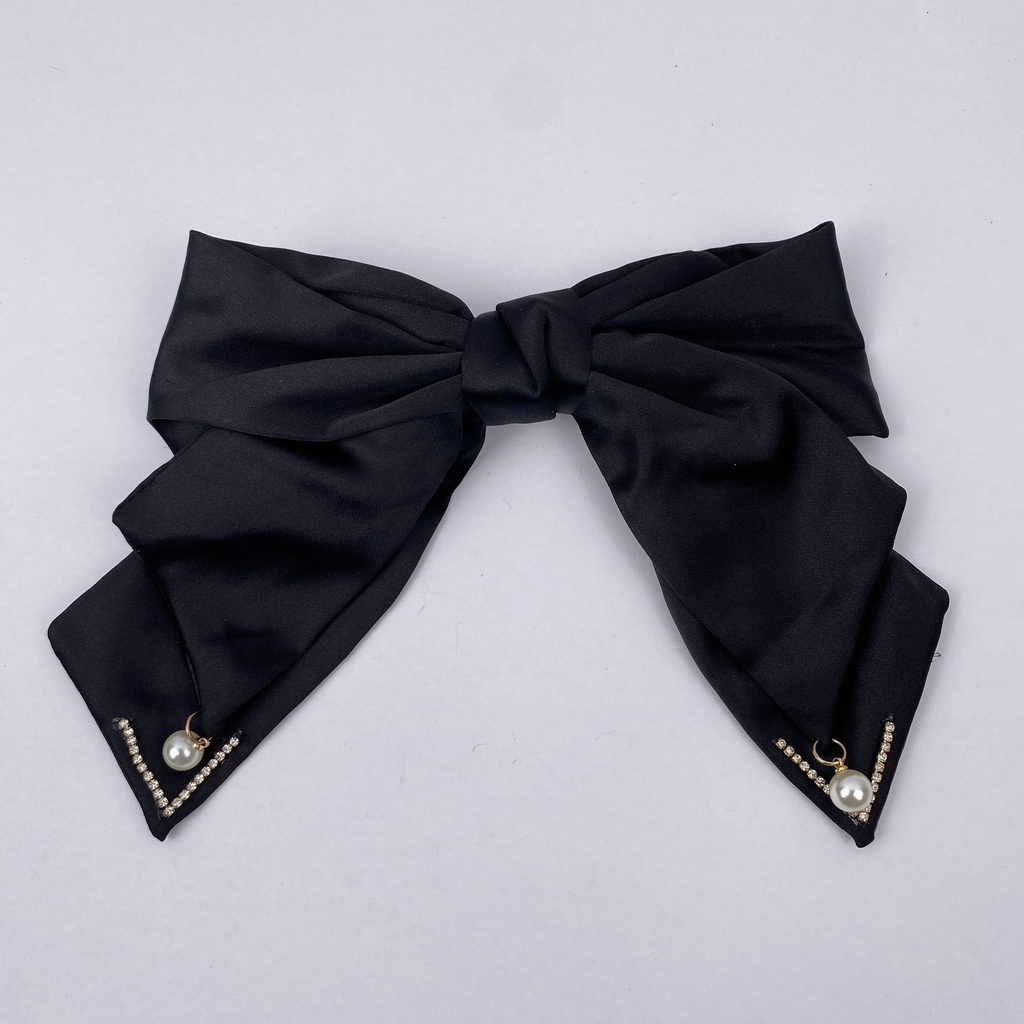 Bow Clip With Pearls