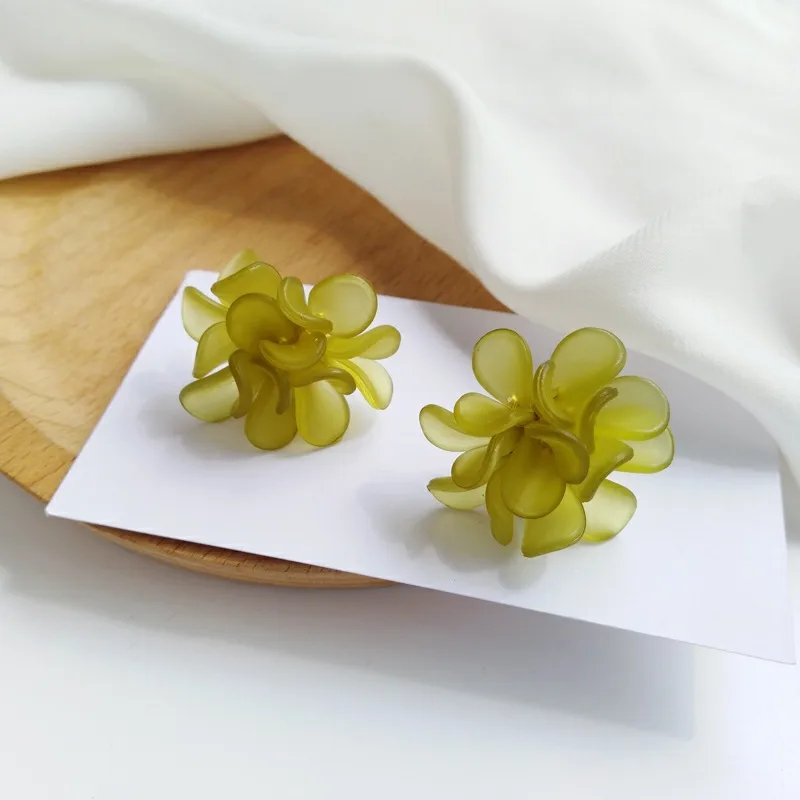 Simple Flower Shape Stud Earrings