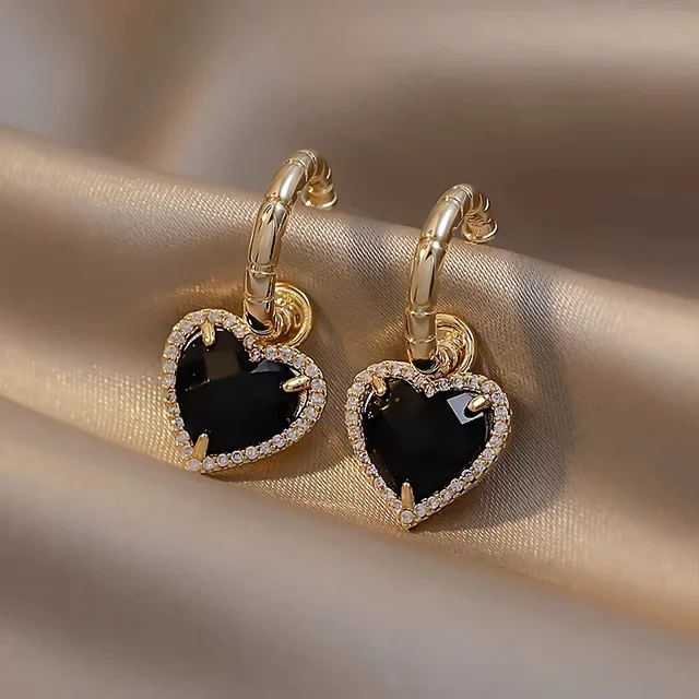 Black Heart-Shaped Pendant Drop Earring