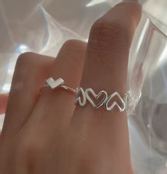 2Pcs Heart Shaped Rings 