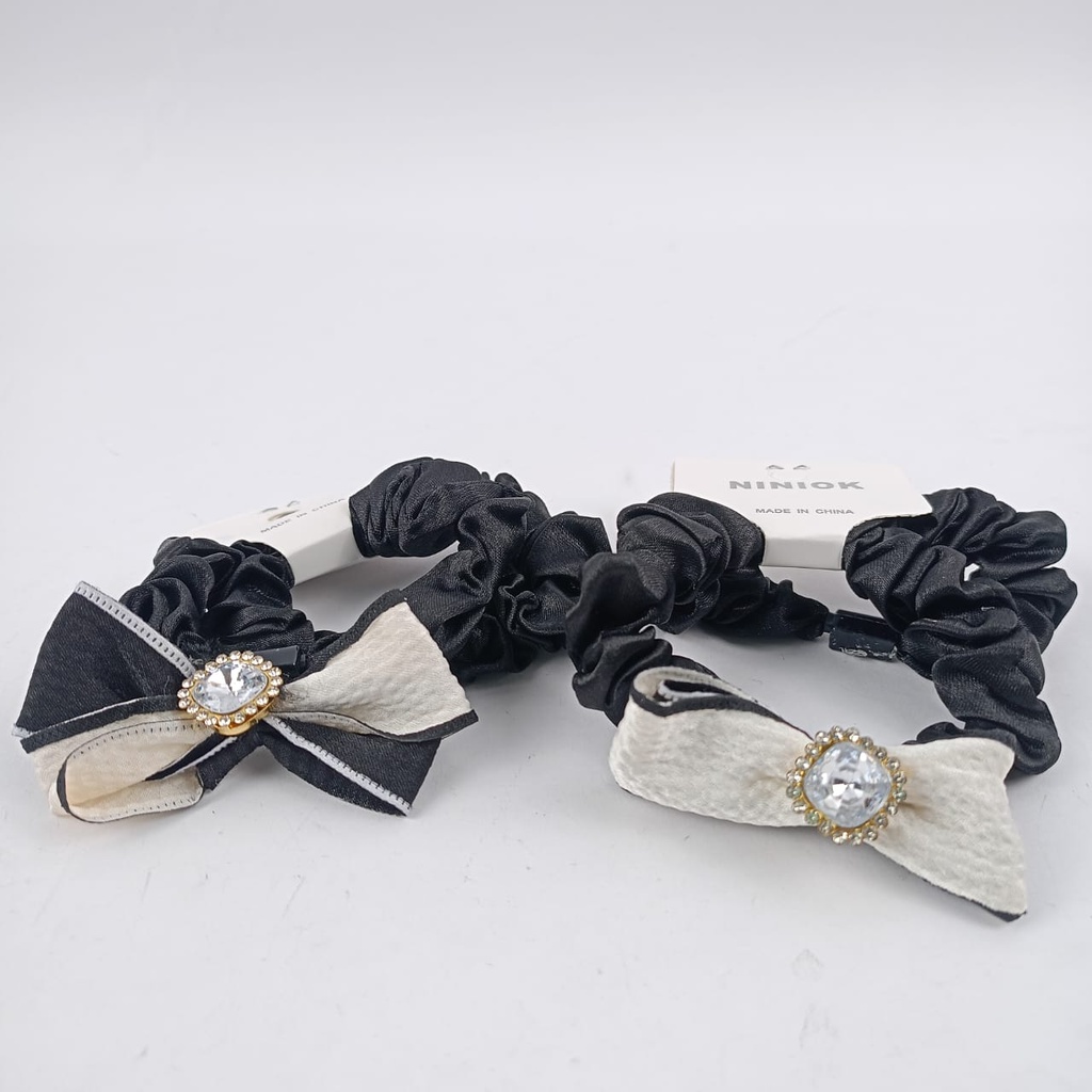 Scrunchy Bow Clip