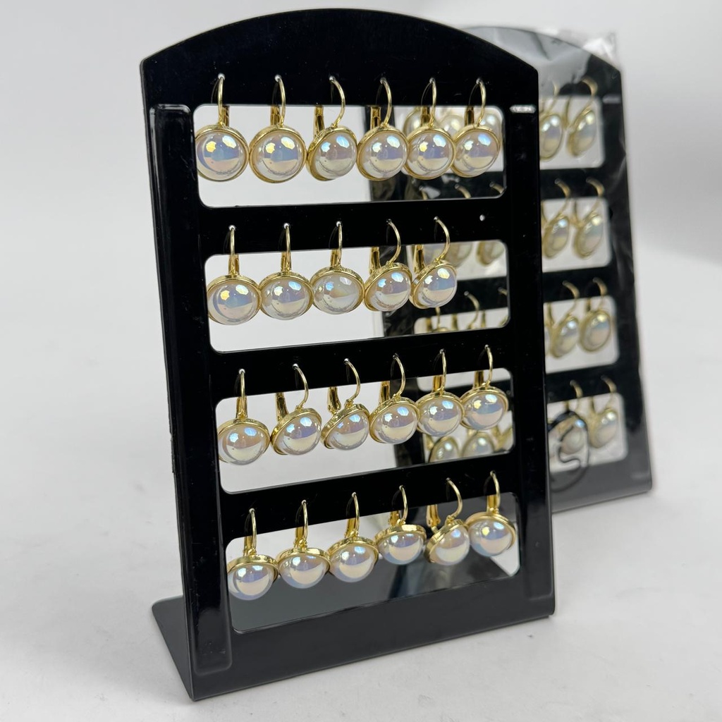 Classic Pearl Stud Earring-029