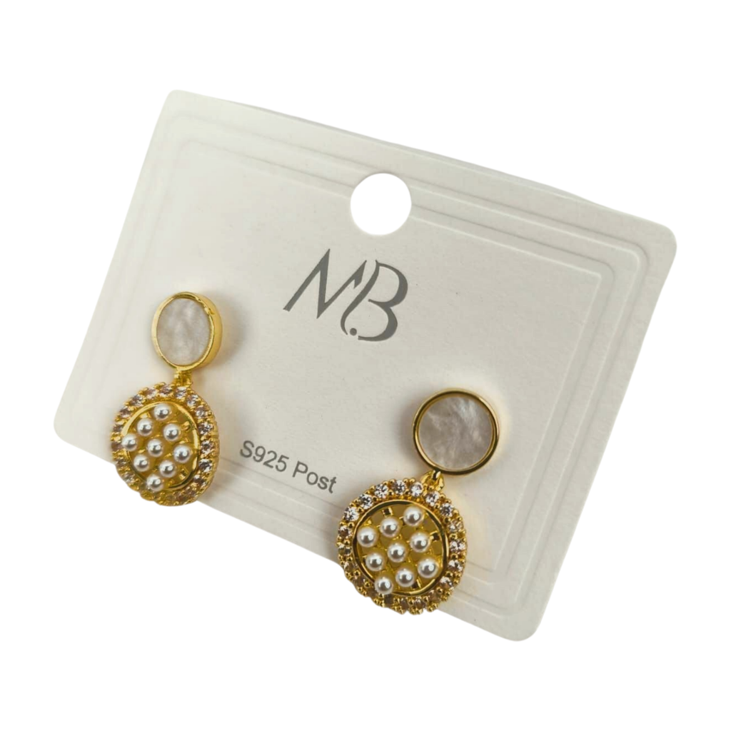 Smal Pearl Hive Classy Earring