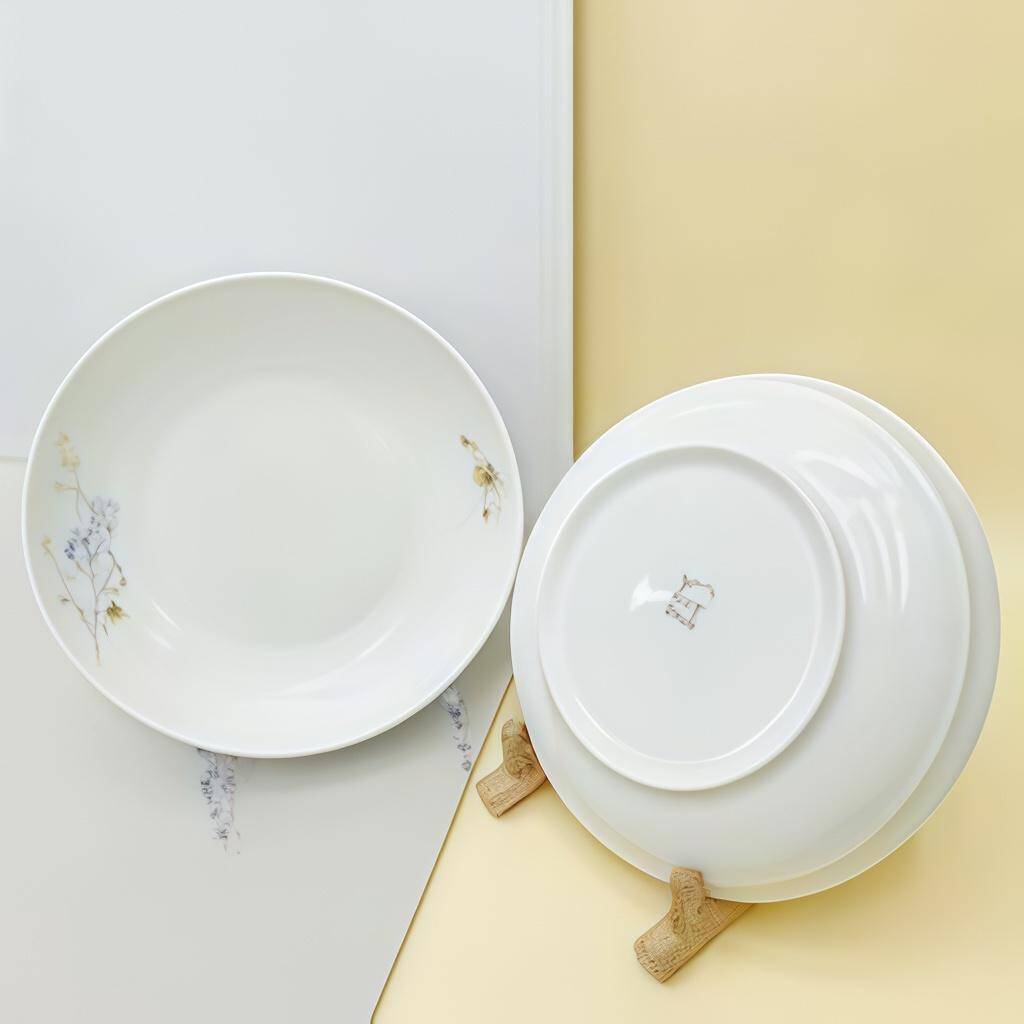 7-inch Sleeping Beauty dinner plate