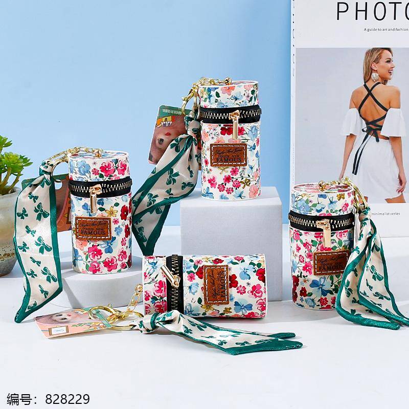 02 Red Luxury Bucket Lipstick Bag Keychain Exquisite Personality Storage Bag Pendant Accessories Key Ring Gift 1*12