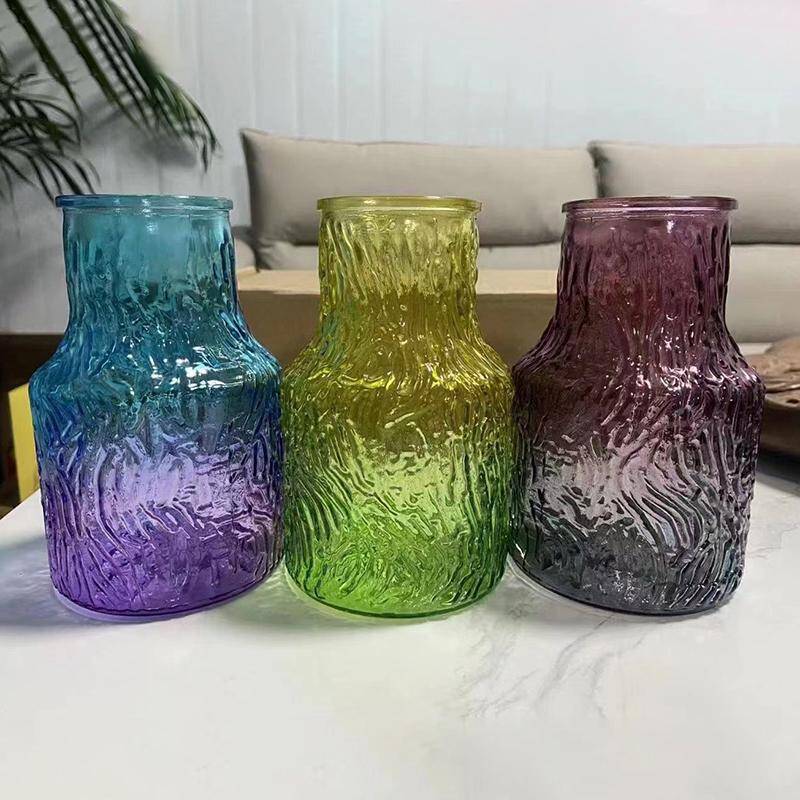 Dazzling vase