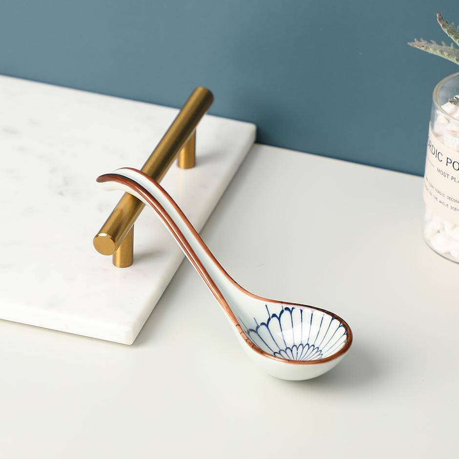 Chrysanthemum medium ceramic spoon