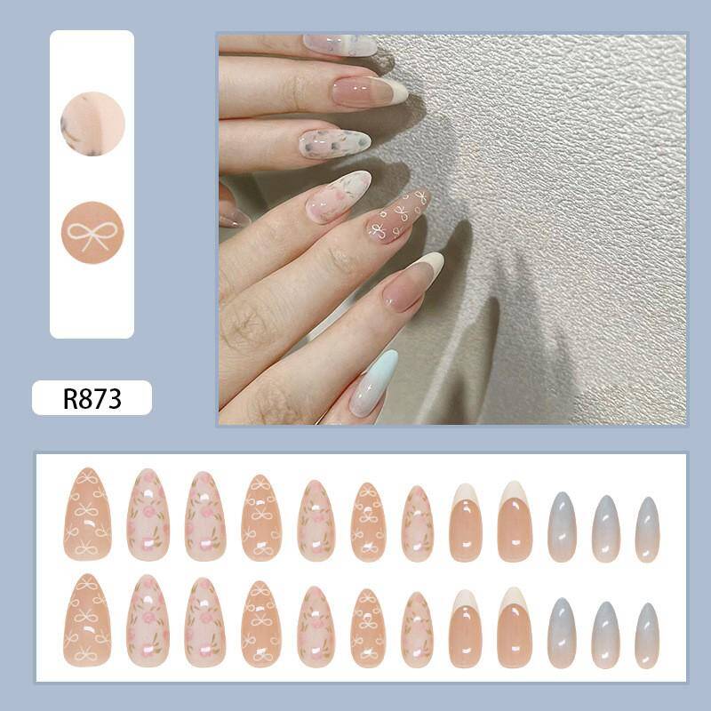 Press-On Nails R873