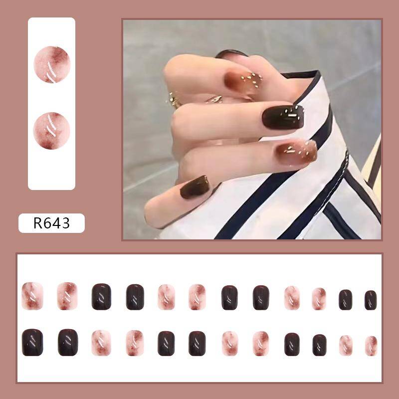 Press-On Nails R643