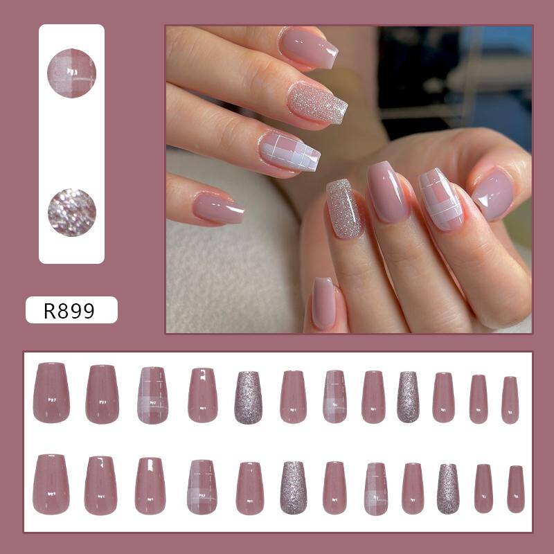 Press-On Nails R899