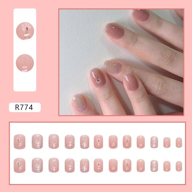 Press-On Nails R774