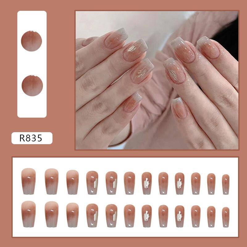 Press-On Nails R835