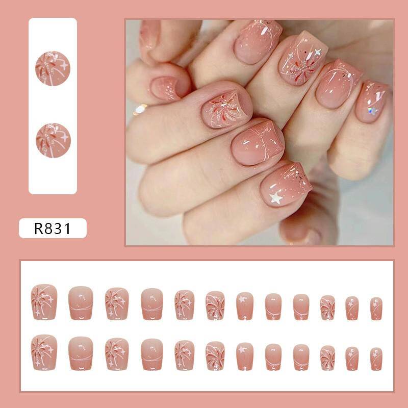 Press-On Nails R831