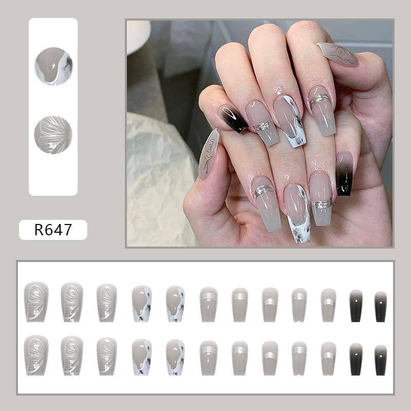 Press-On Nails R647