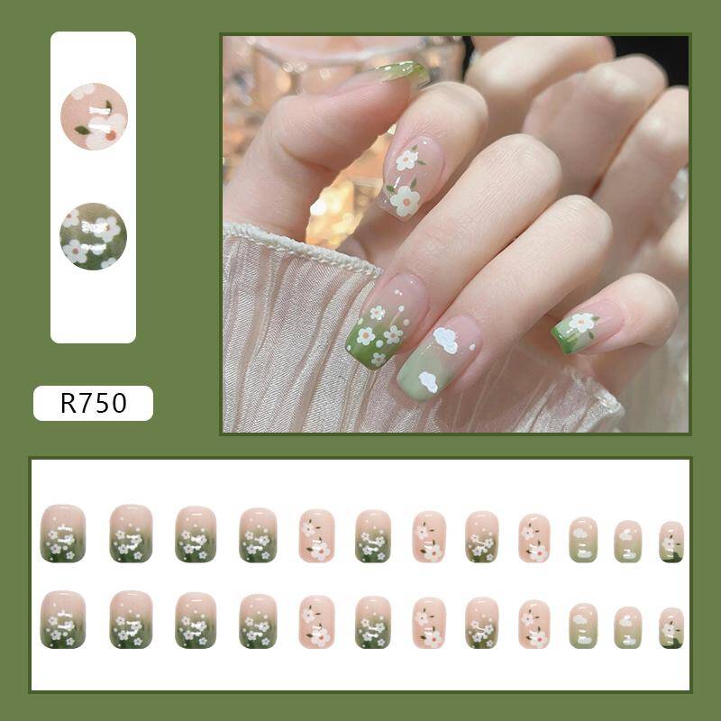 Press-On Nails R750