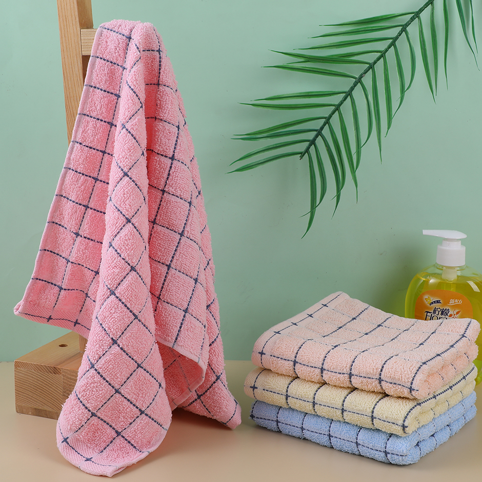 Checkered towel -547