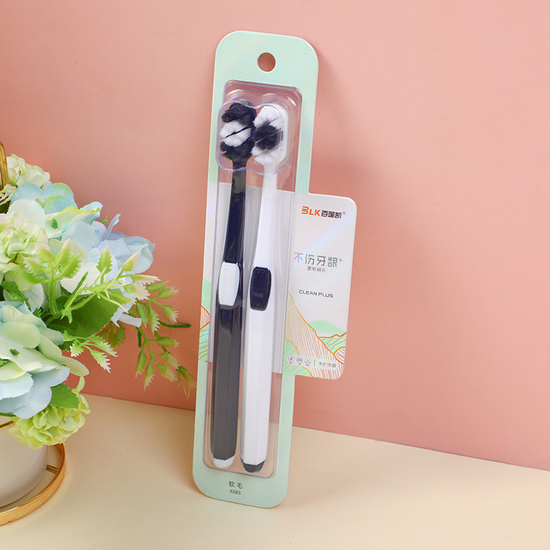 Diamond-shaped Hole-Pricking Toothbrushes 2pcs - K683