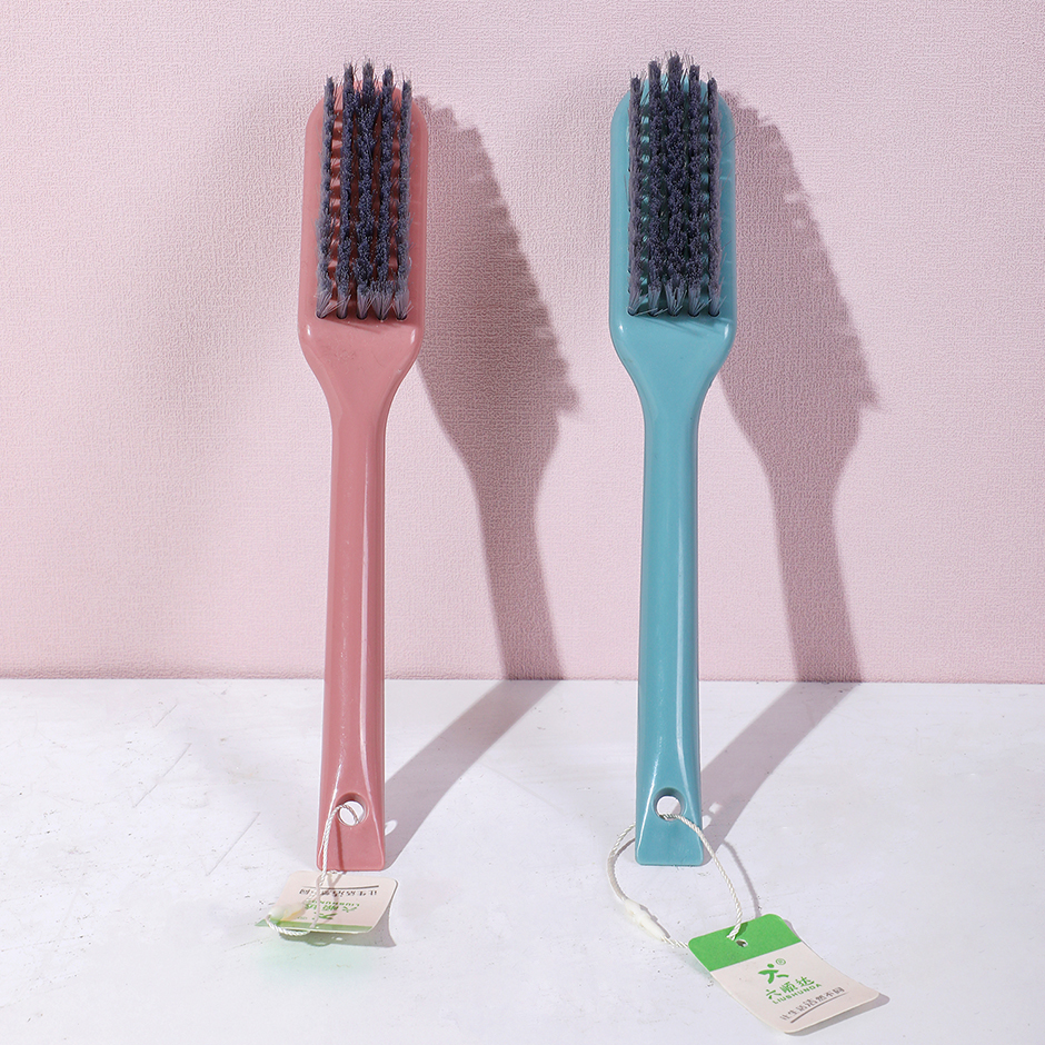 Multi-functional brush - 6777