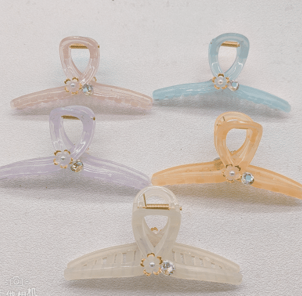 Small flower nail clips 13cm