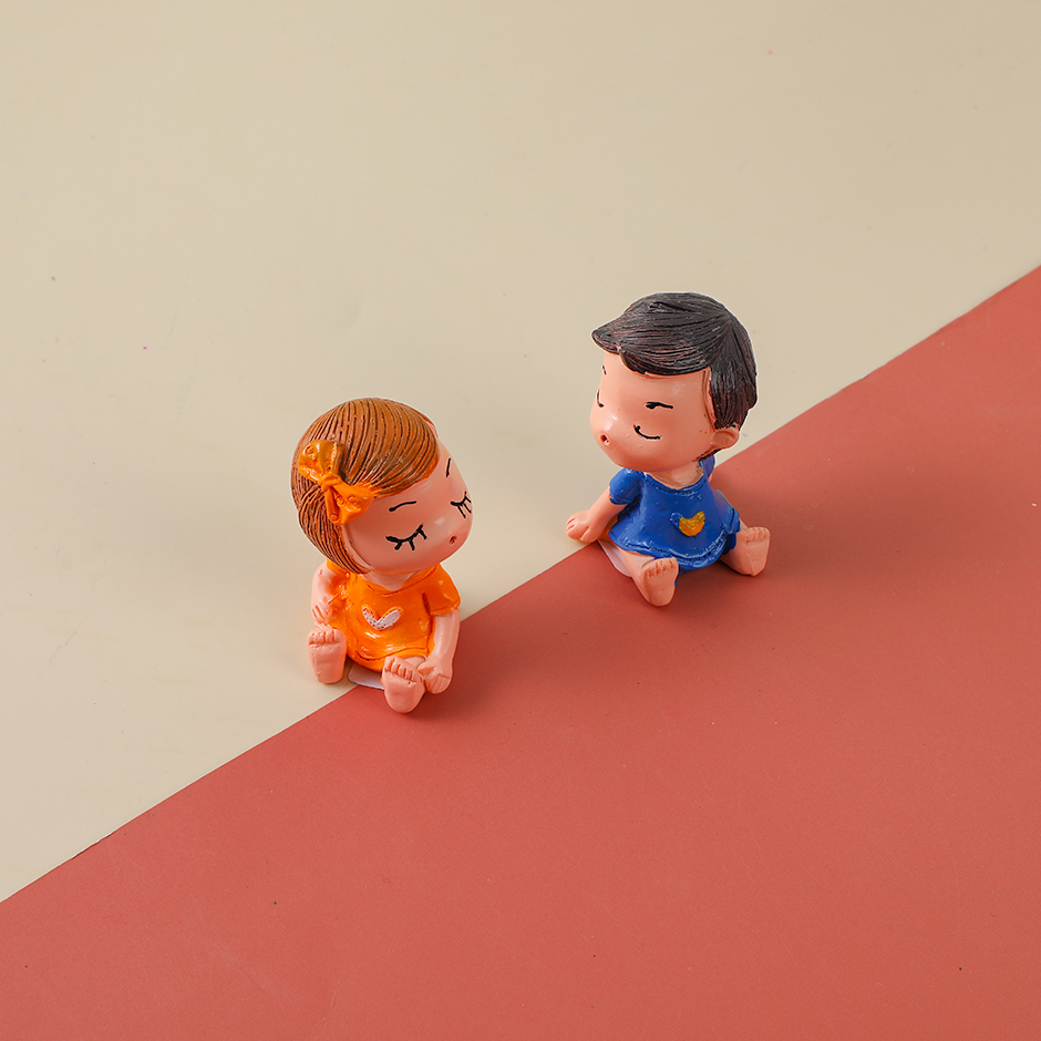 Couple's decorative item