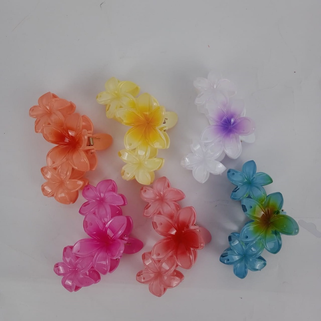 Flower-Embellished Hair Clamps