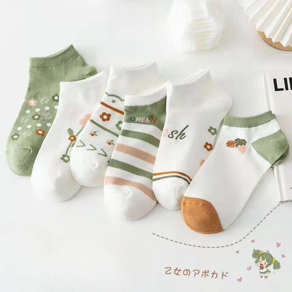 Floral Pattern Ankle Socks