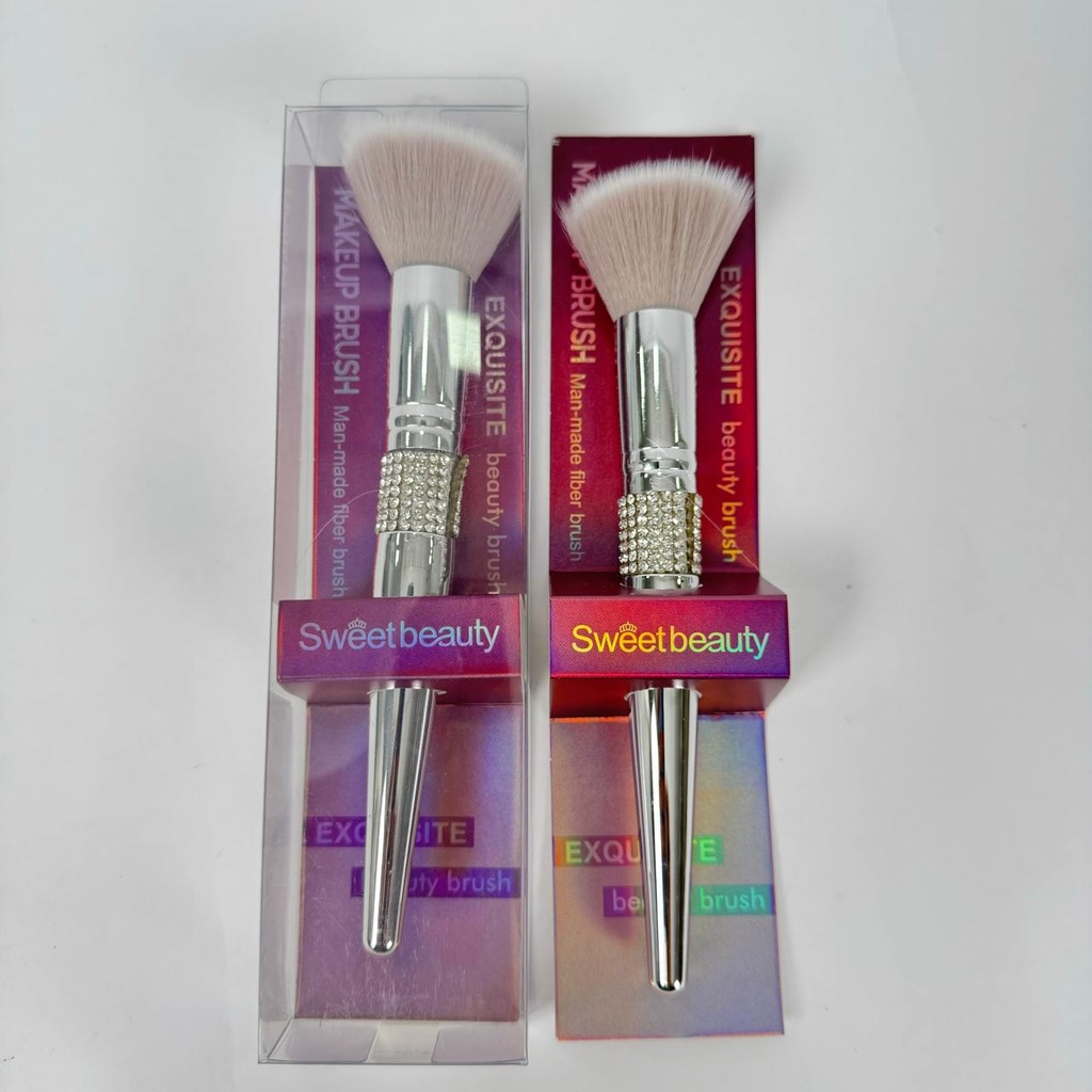 Glam Glow Brush