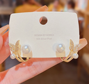 Women's luxury and high-end Butterfly Pearl Earrings