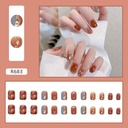 Instantly Glamorous: Fake Nails R683