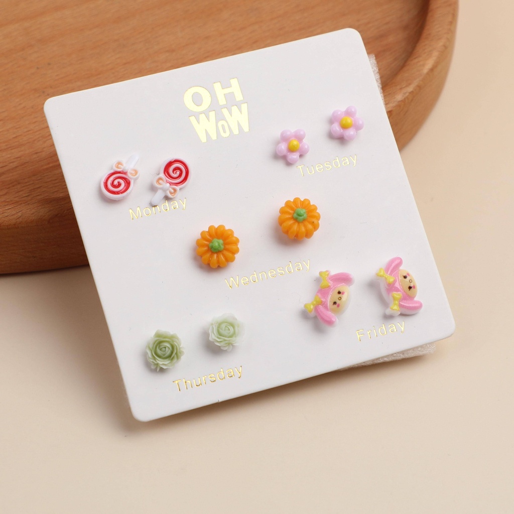 Cute Cartoon Five Pairs of Earrings - 4