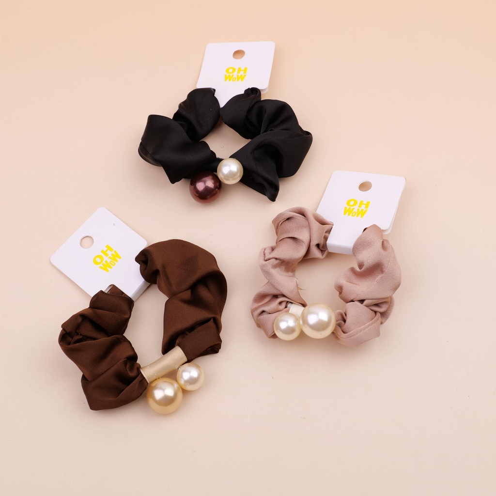 Asymmetric pearl plain hair ties