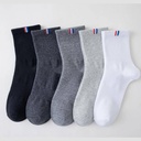 Men's sport crew breathable socks-22MZ212